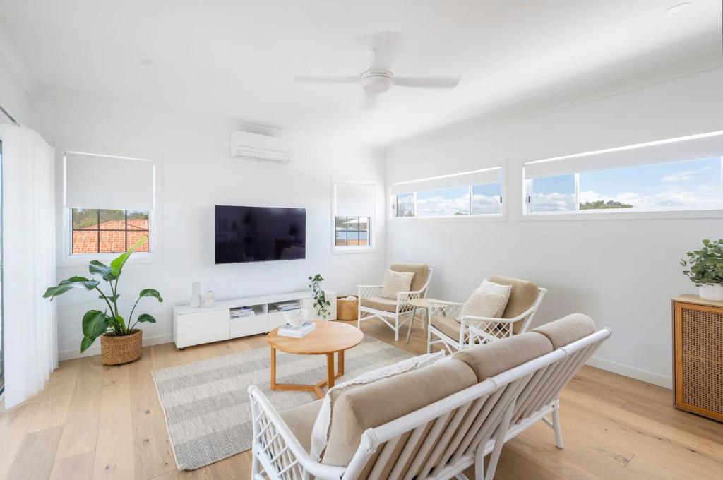 Biirinba Top Floor - Pilot Hill Property
