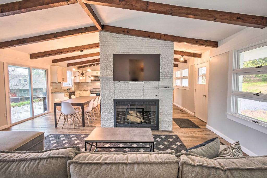 Laconia Hideaway Less Than 2 Miles to Lake Winnipesaukee! (Laconia)