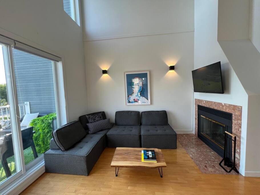 Lakeview Loft
