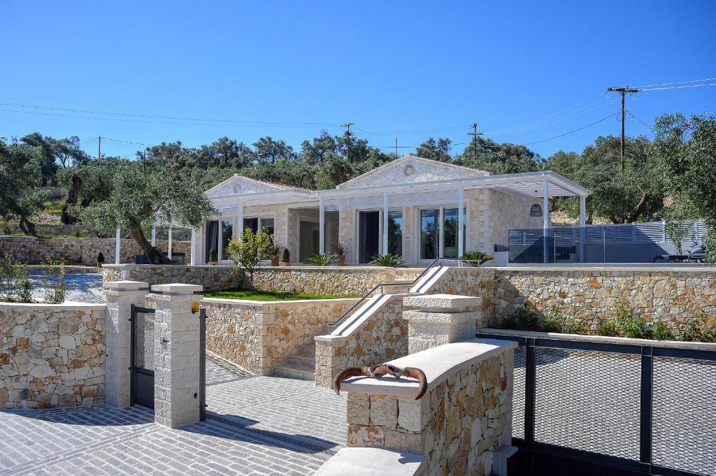 Paxos Luxury Living Junior Suites (Gaios)