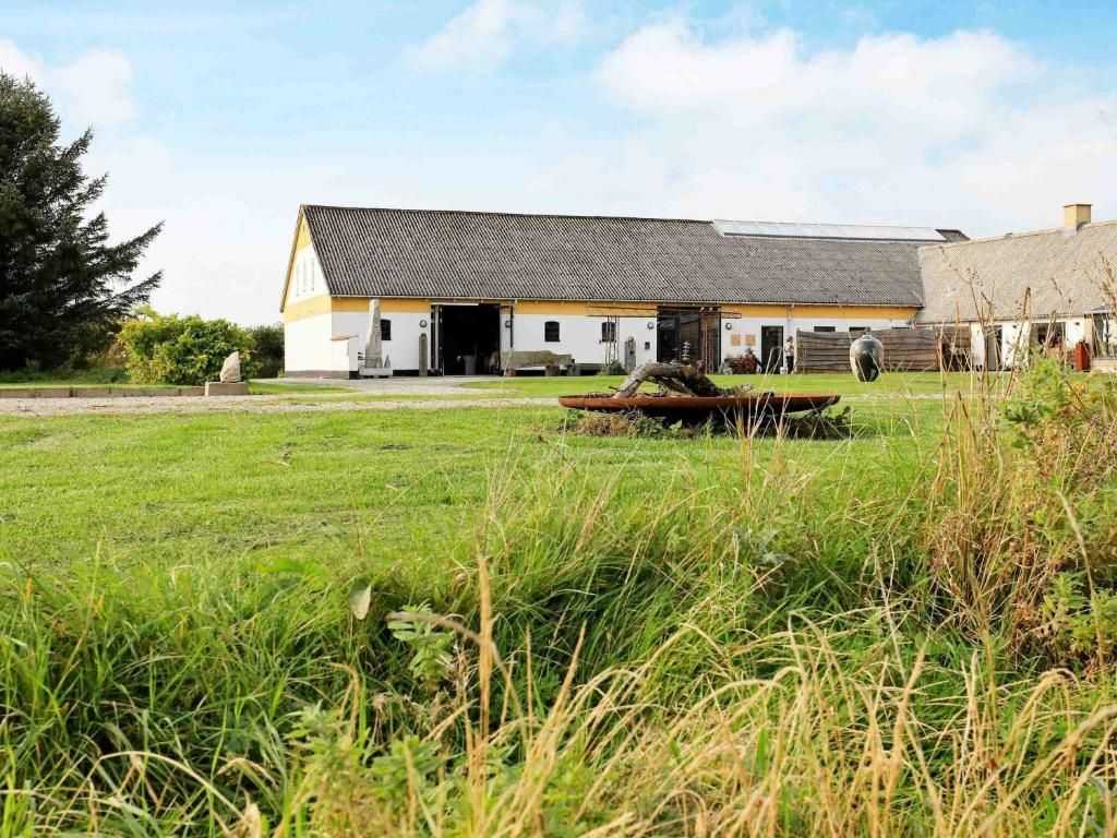 Peaceful Holiday Home in Lokken with Terrace Activity Room (Grønhøj)
