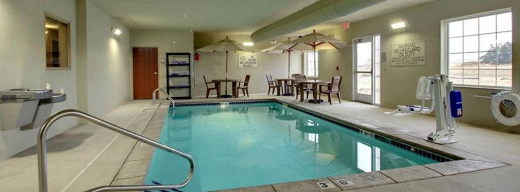 Cobblestone Hotel & Suites - Broken Bow (Broken Bow) 