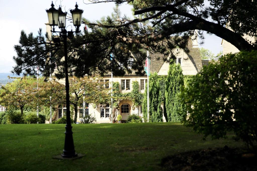 Hatton Court Hotel (Gloucester)