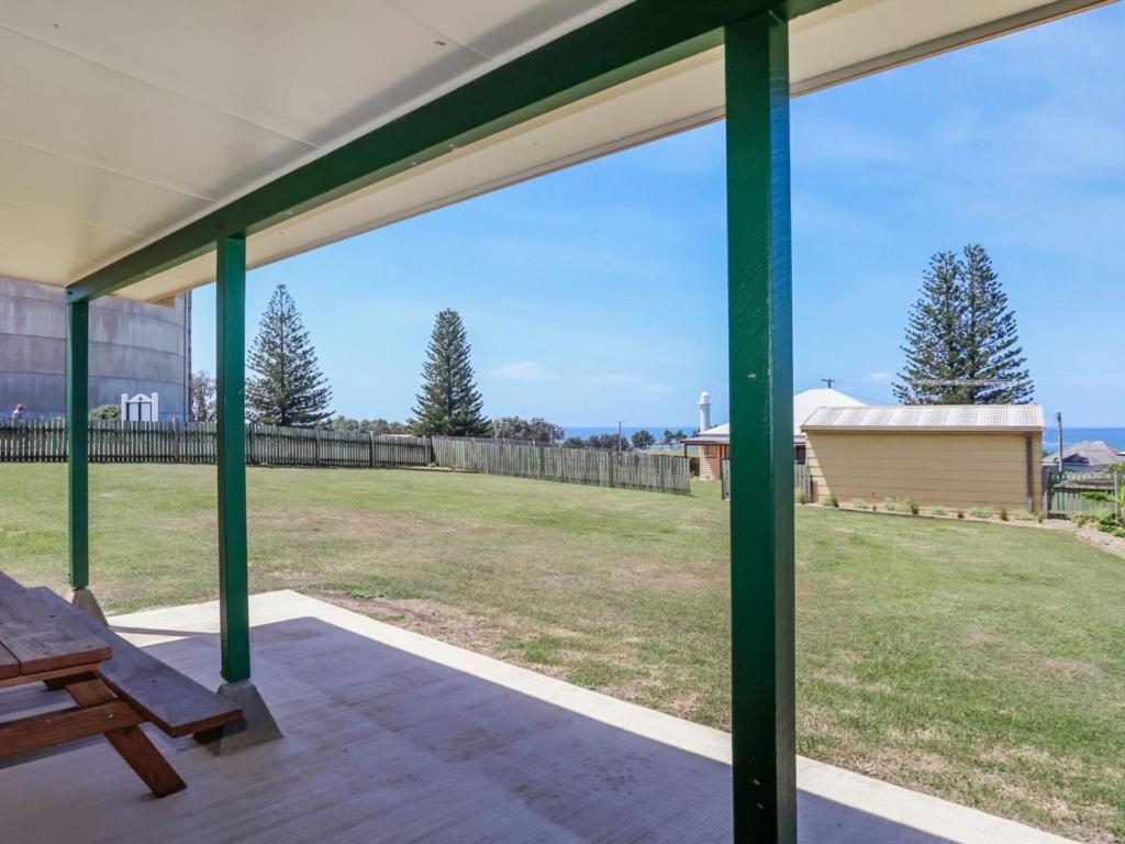 Yamba Pilot Cottage 2 - pets welcome - close to beach