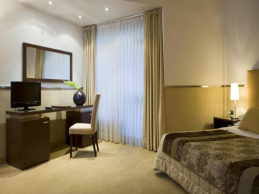Mini Palace Hotel