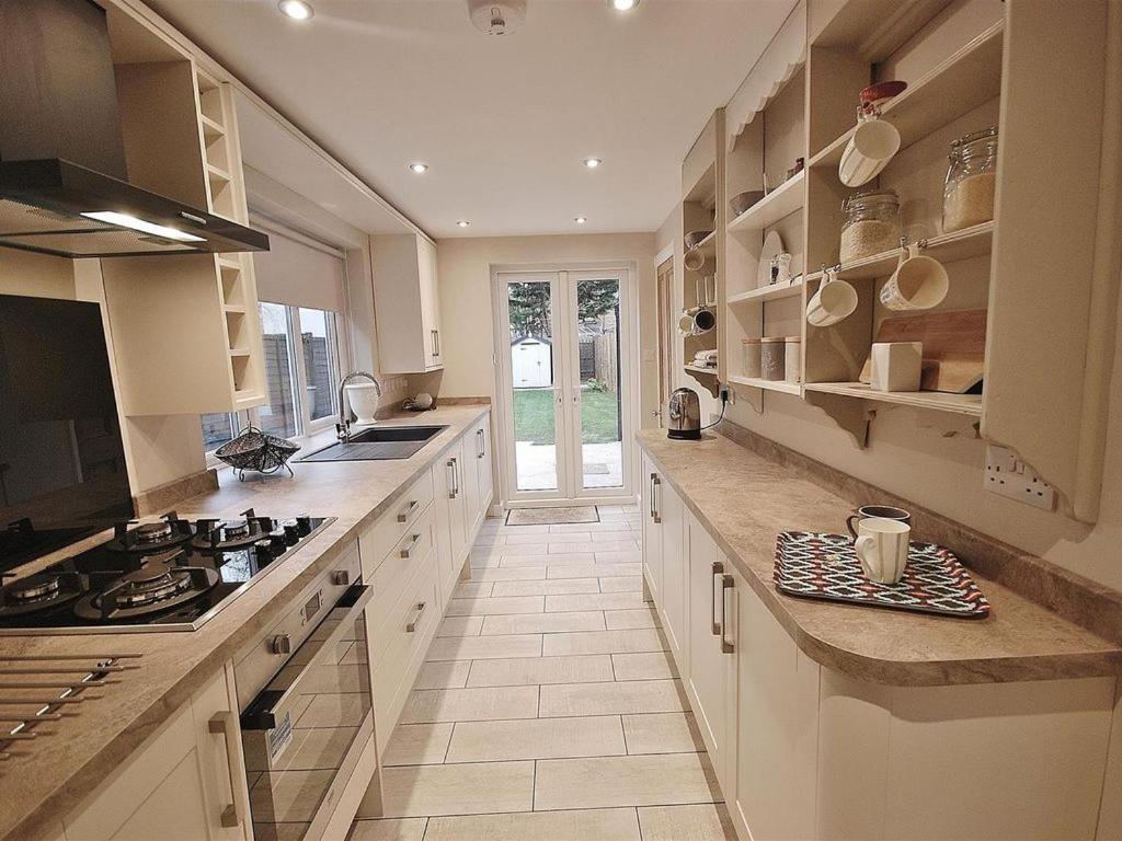 EasyRest Apartments Spalding - Whole Private House - Sleeping 5