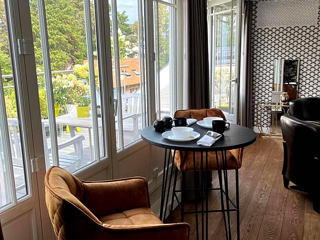 Rooftop terrace suite (Heist-op-den-Berg)