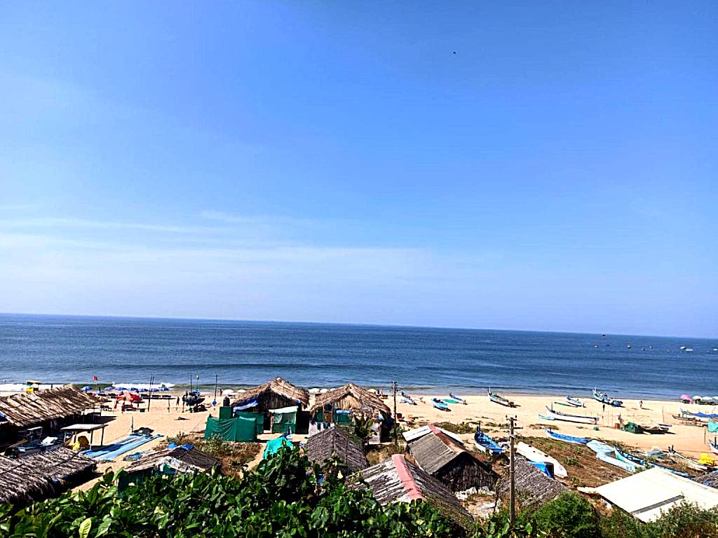 Dee Joy's Beach Place