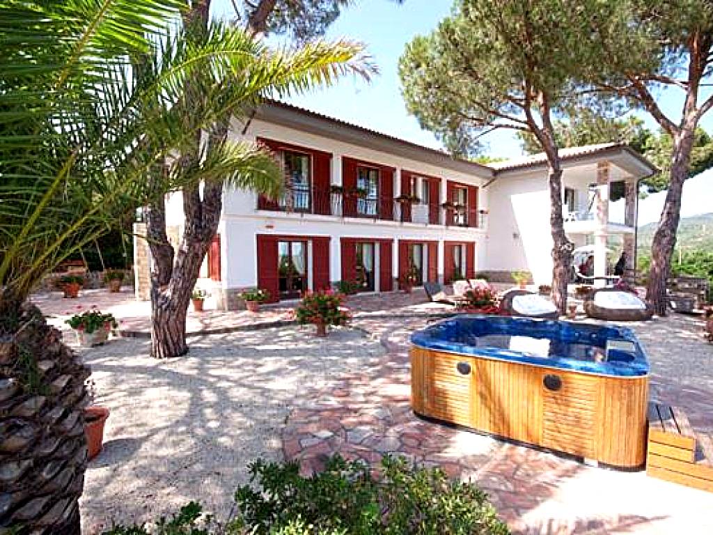 Villa Capitorsola (Capoliveri)