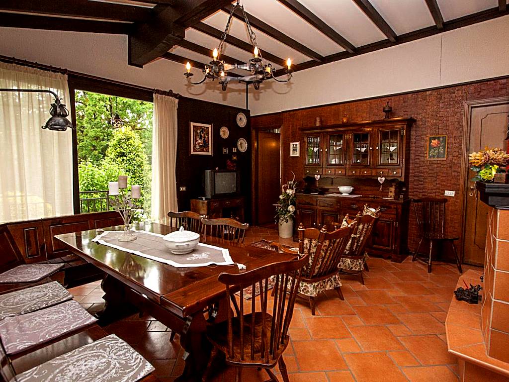 Cugi Bed and Breakfast (San Damiano dʼAsti)