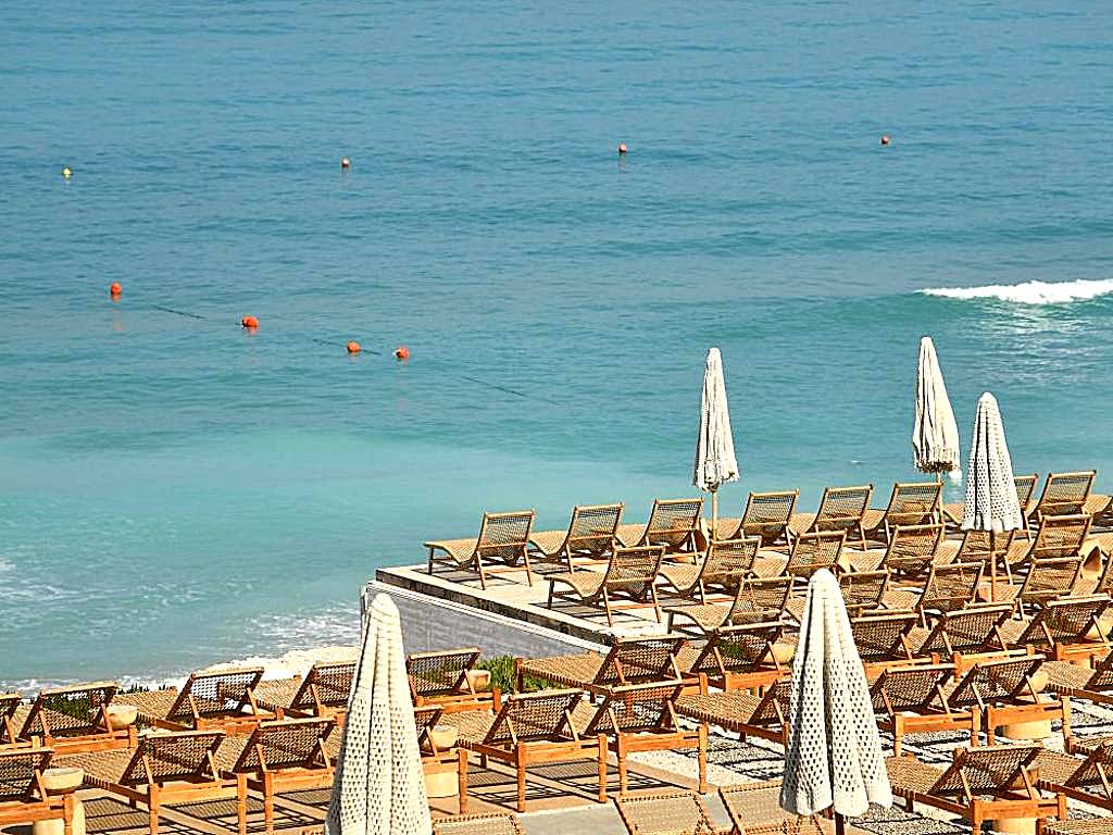 OCEAN BLUE HOTEL & RESORT -Jbeil