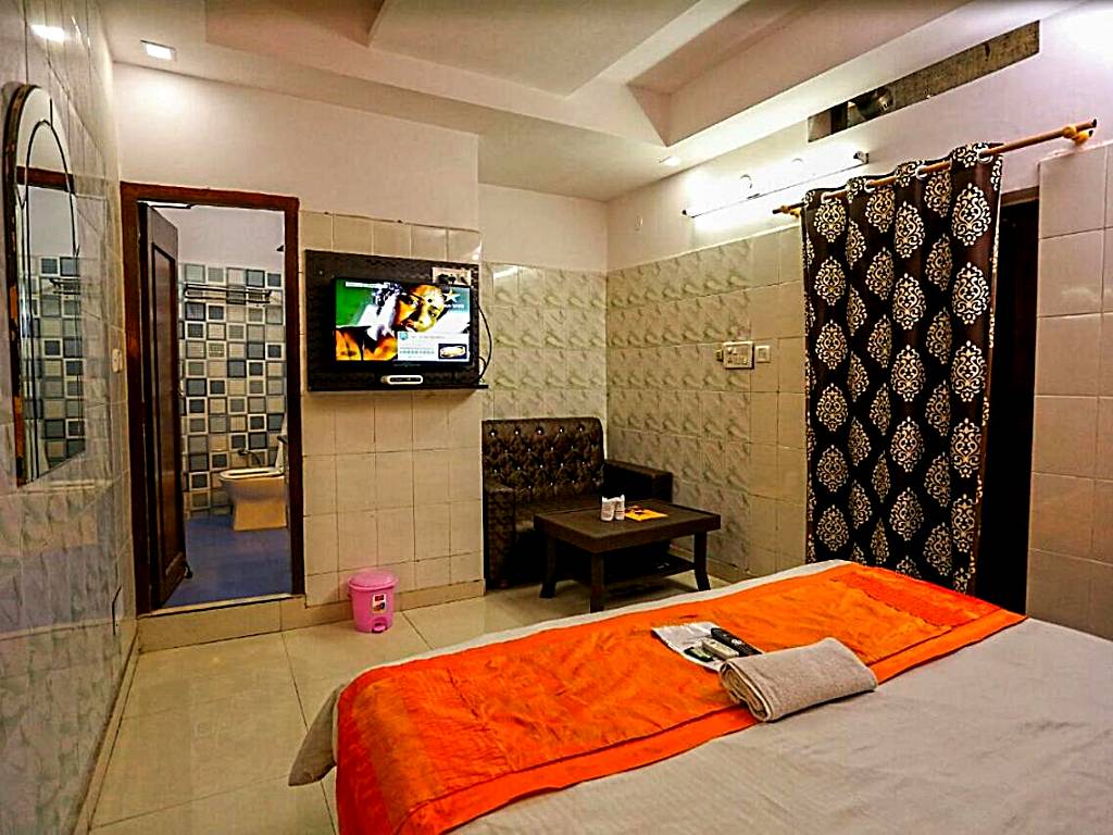 Hotel Embassy: Deluxe Room