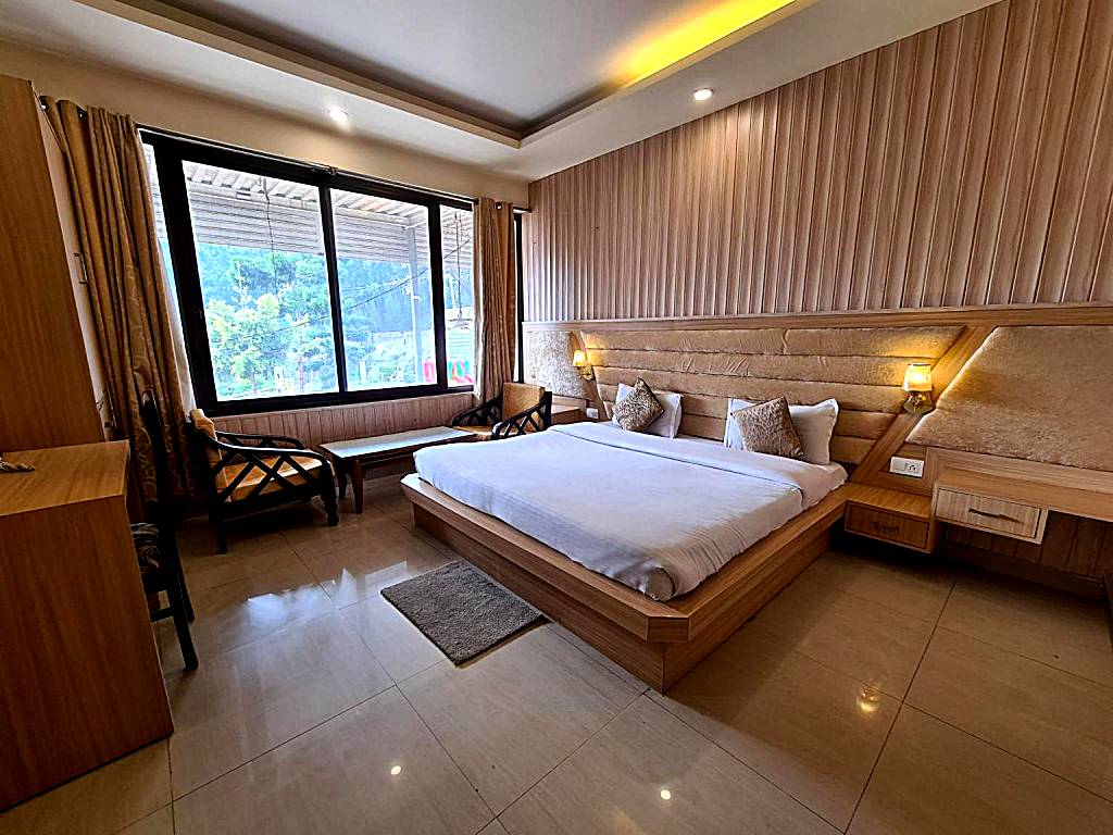 Hotel Rajpur Heights: Deluxe Double Room
