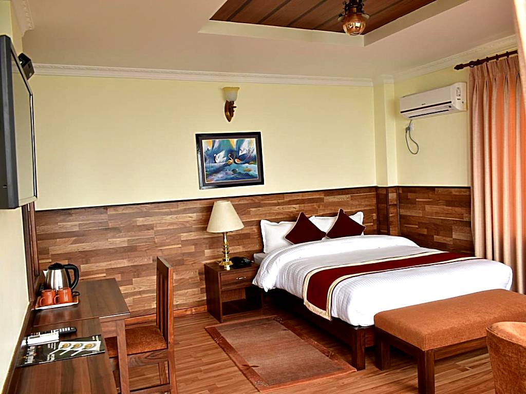 Gaia Holiday Home: Deluxe Double or Twin Room - single occupancy