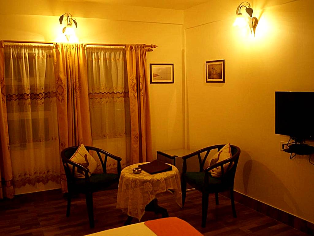 Woodland Hill Stay: Standard Double Room