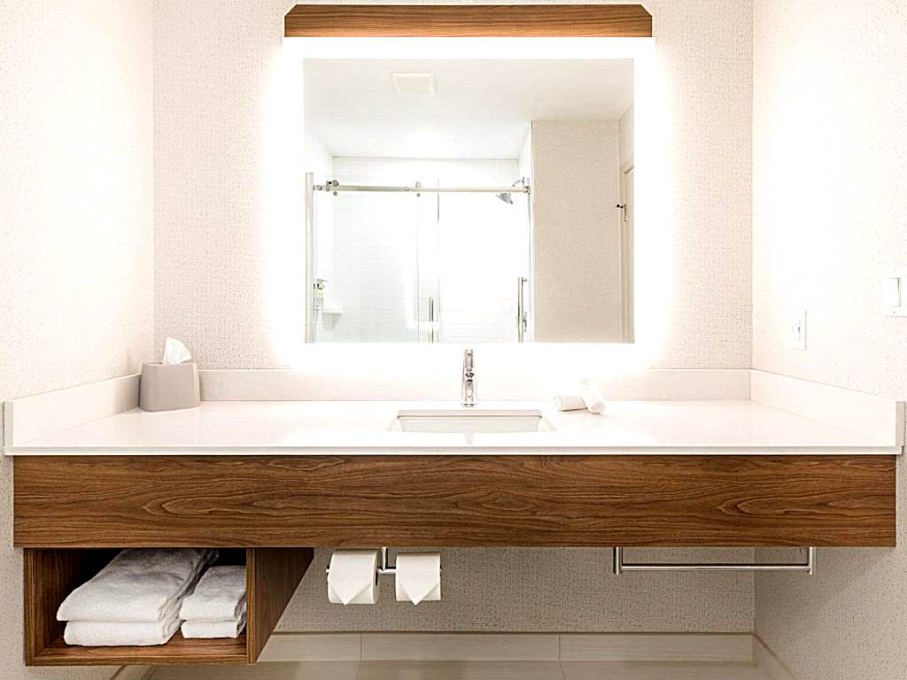Holiday Inn Express Grande Prairie: King Room