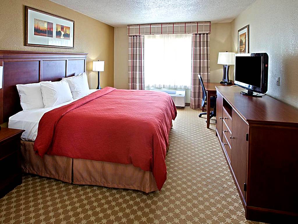 Country Inn & Suites by Radisson: King Suite with Whirlpool - Non-Smoking