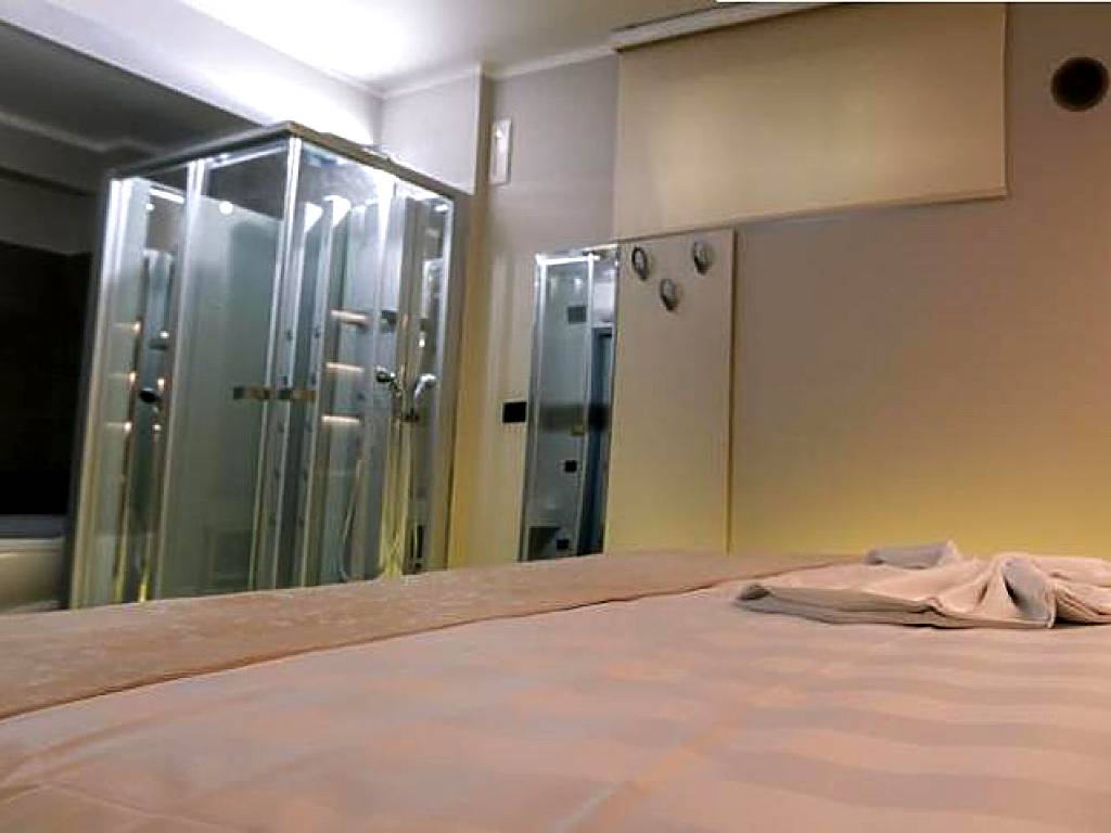 Hotel Pandora Residence: Deluxe Double Room with Spa Bath - Basement