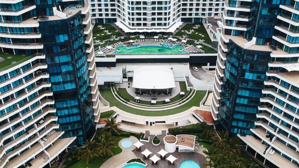 Pearls of Umhlanga 3bed or 2bed or studio or 1bed or Penthouse