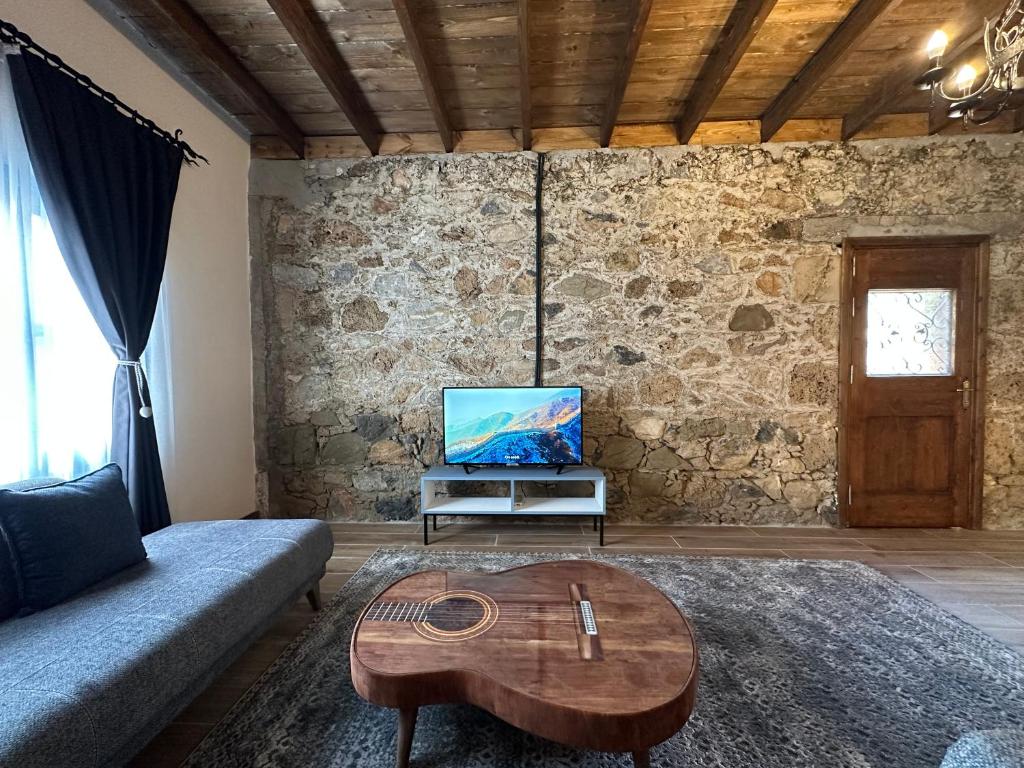 Konak lapta House