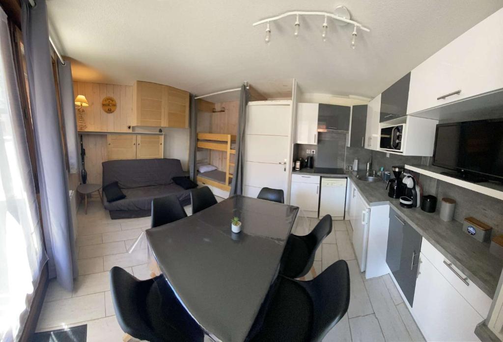 Appartement T2 Confortable Skis aux pieds Station Risoul 1850