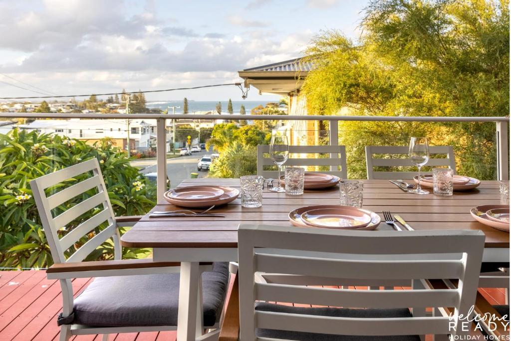 Moffat Beach Retreat, Pet-friendly & Ocean Views
