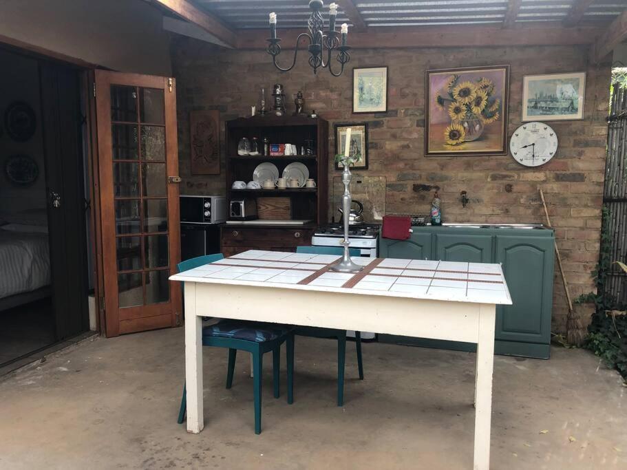 Garden Room@White Giraffe