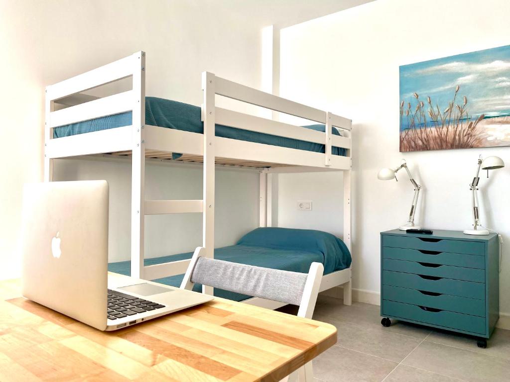 Apartamento Luz de Conil. WIFI+A/C. SOLO FAMILIAS Y PAREJAS