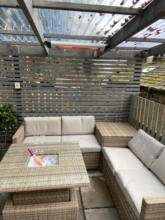 Calderside Cottage (2 BDR Central Hebden Bridge)