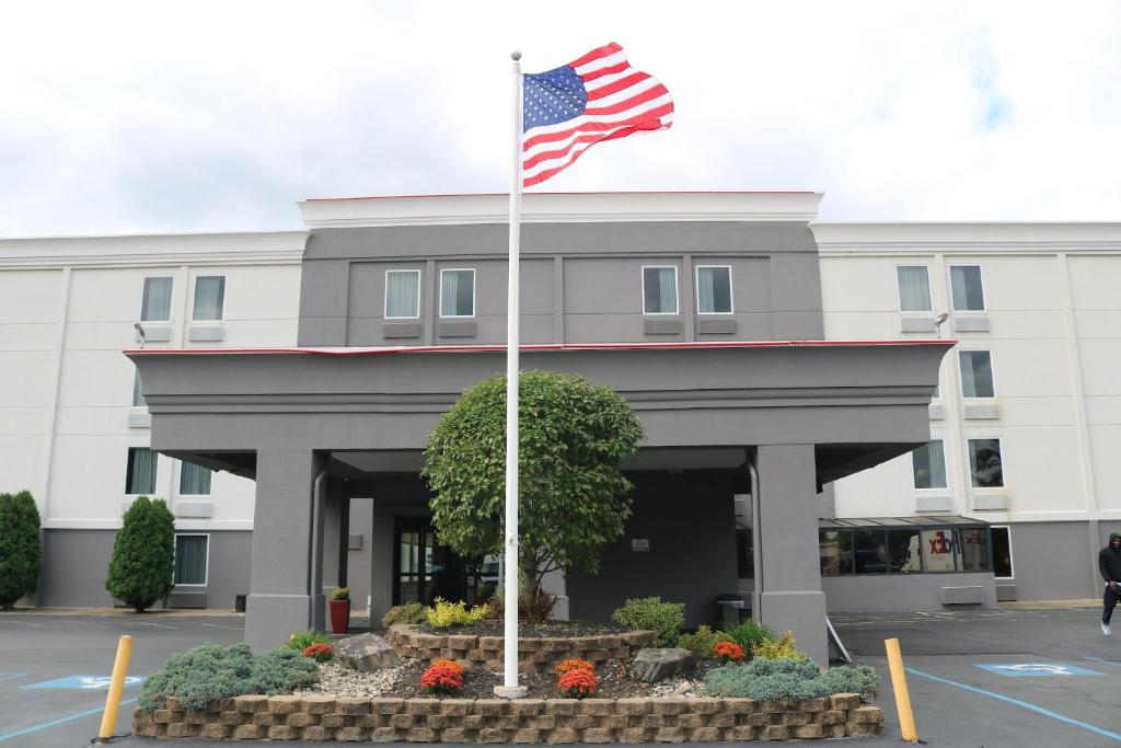 Red Roof Inn PLUS Easton
