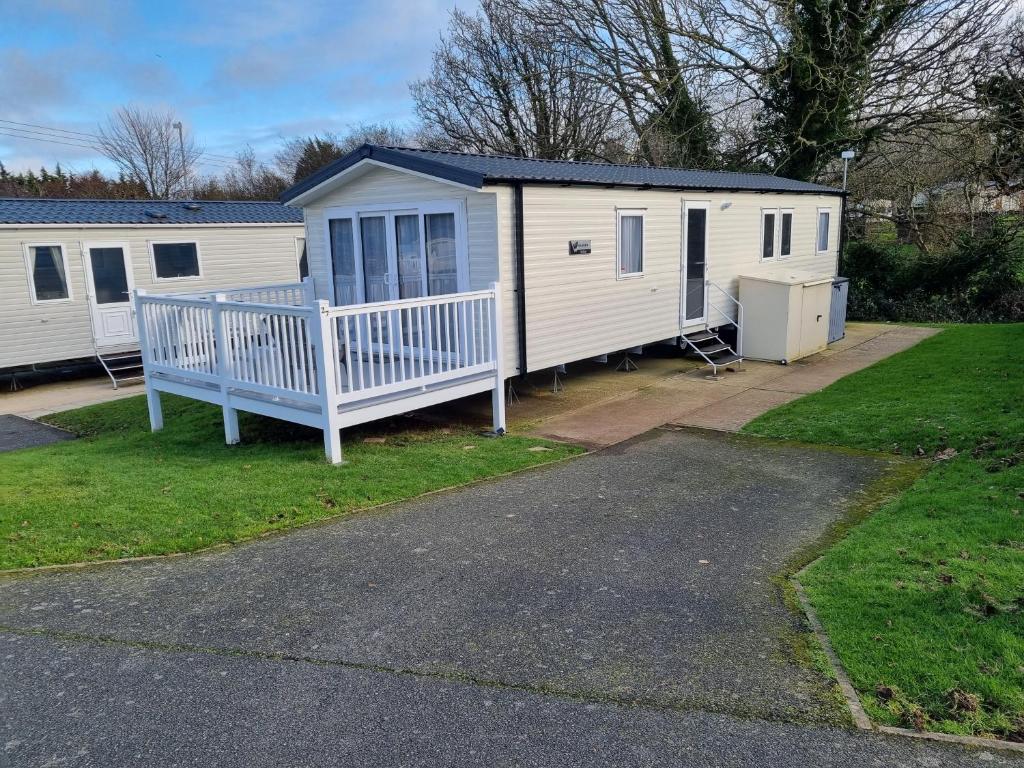 "Malton" LG27 Pet Friendly