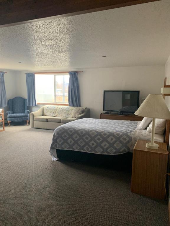 Marina Motel