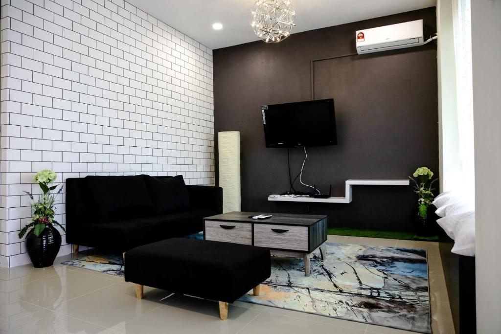 Sibu Swanhouse No.3