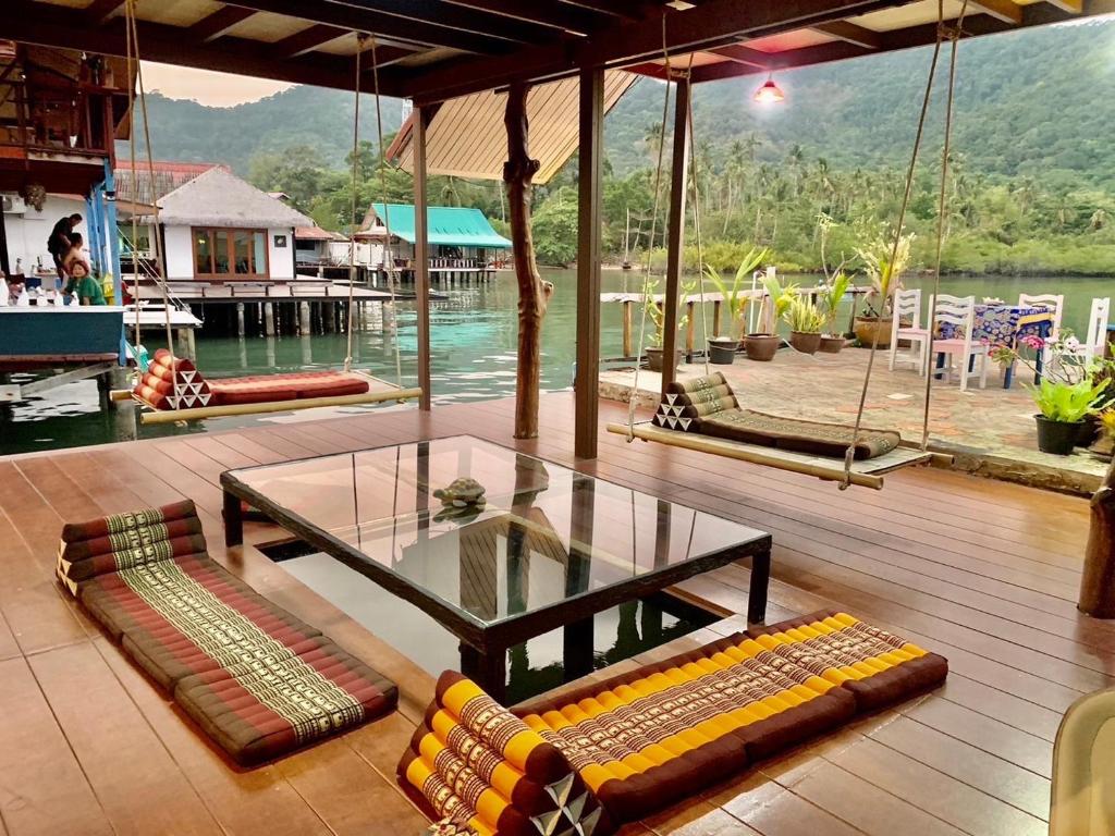 Good View by Koi, Koh Chang