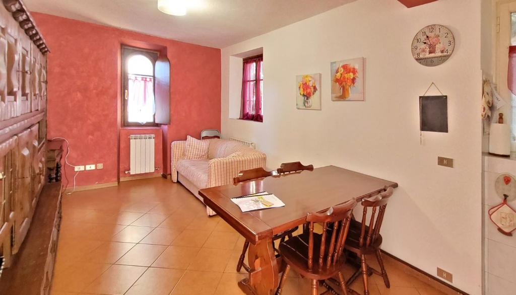 Authentic mountain house in Barzio center
