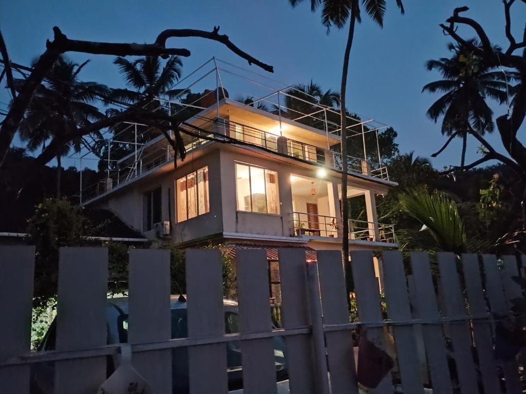 GS HOME Glass Superior top Sea and forest view villa