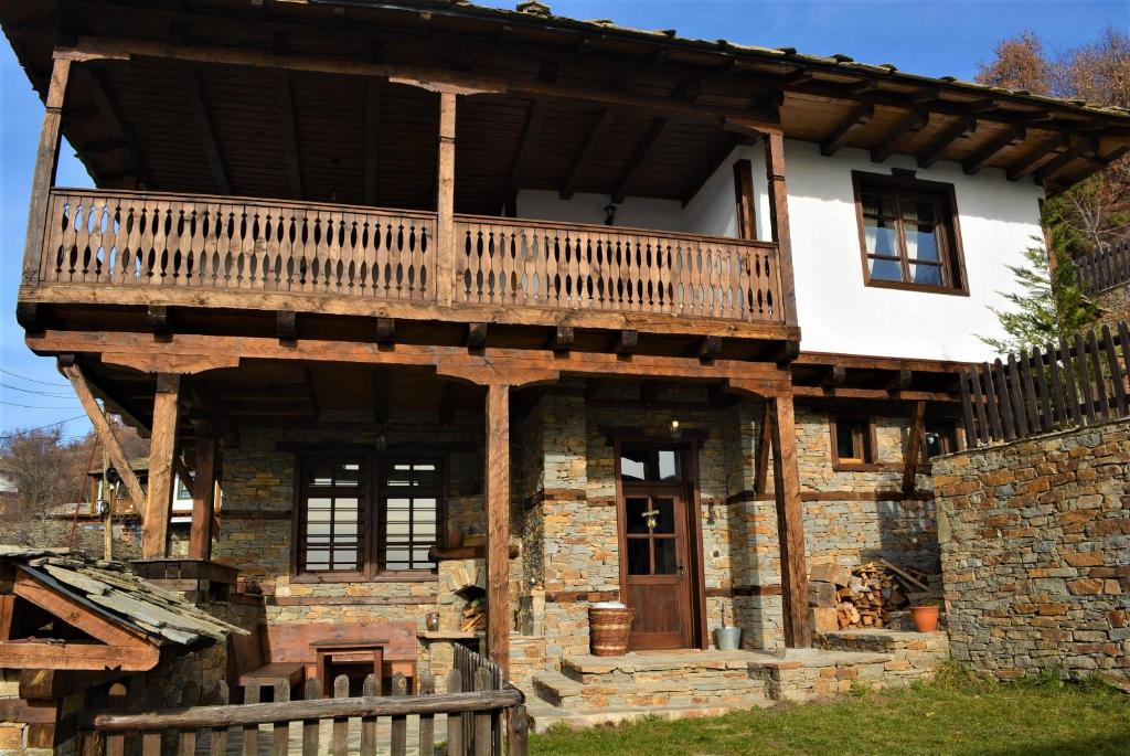 LITTLE BIRD Residency - Luxury Guesthouses in Leshten