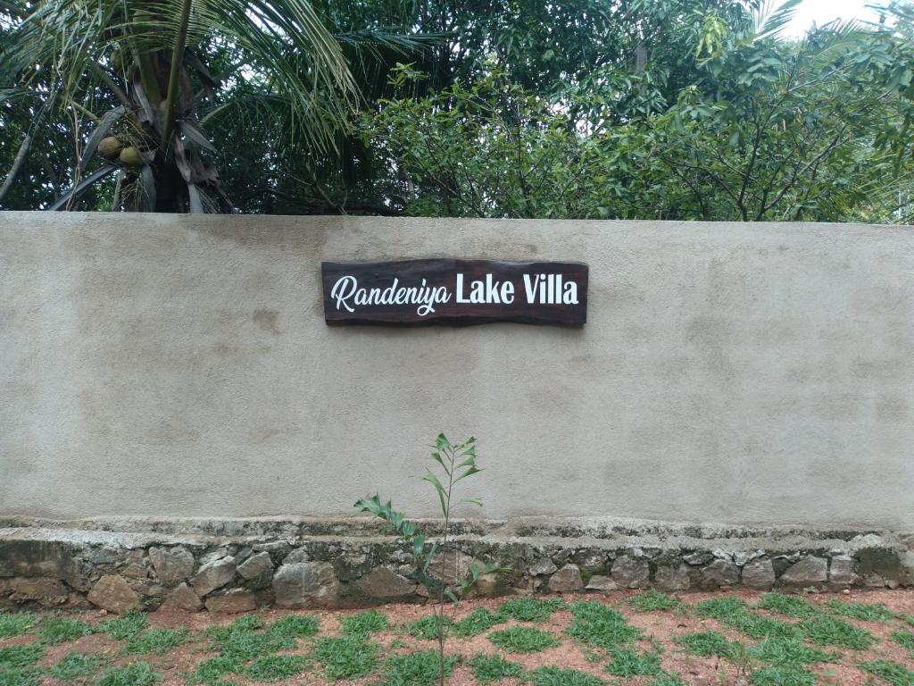 Randeniya Lake Villa