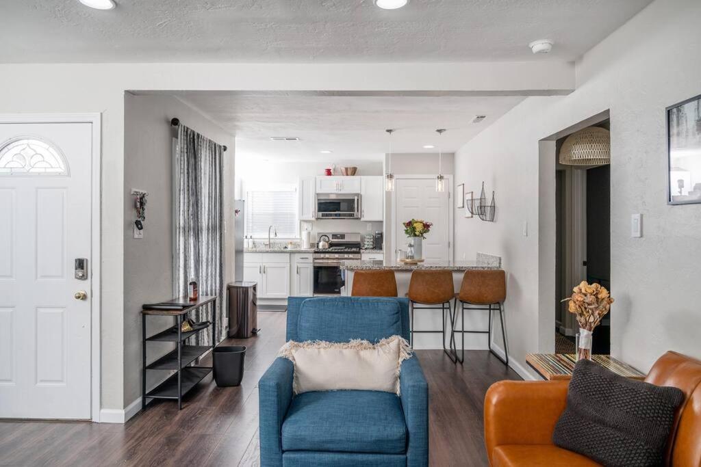 Remodeled Home w/ King Bed, Bunk Bed, & Yard Games