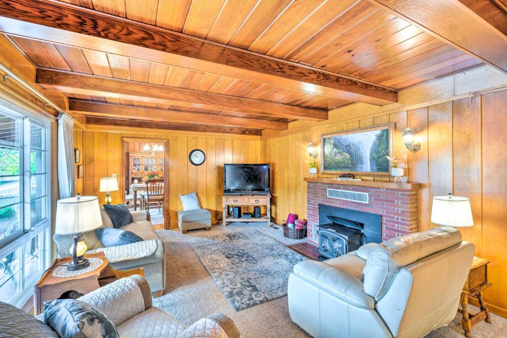 Charming Jackson Retreat with Game Room and Patio