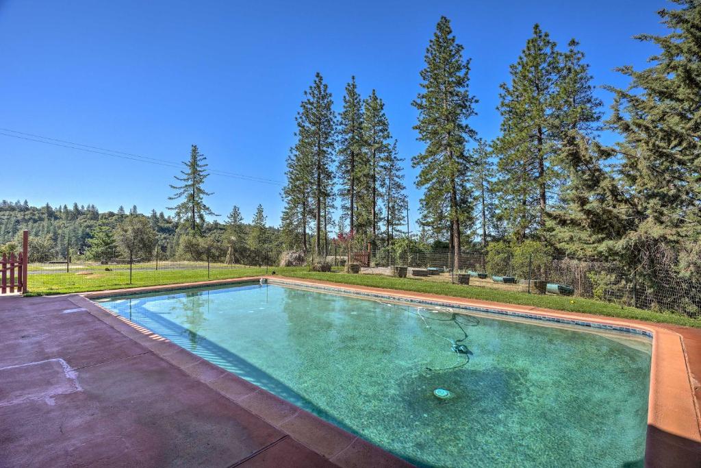Spacious Jackson Home with Grill and Mtn Views!