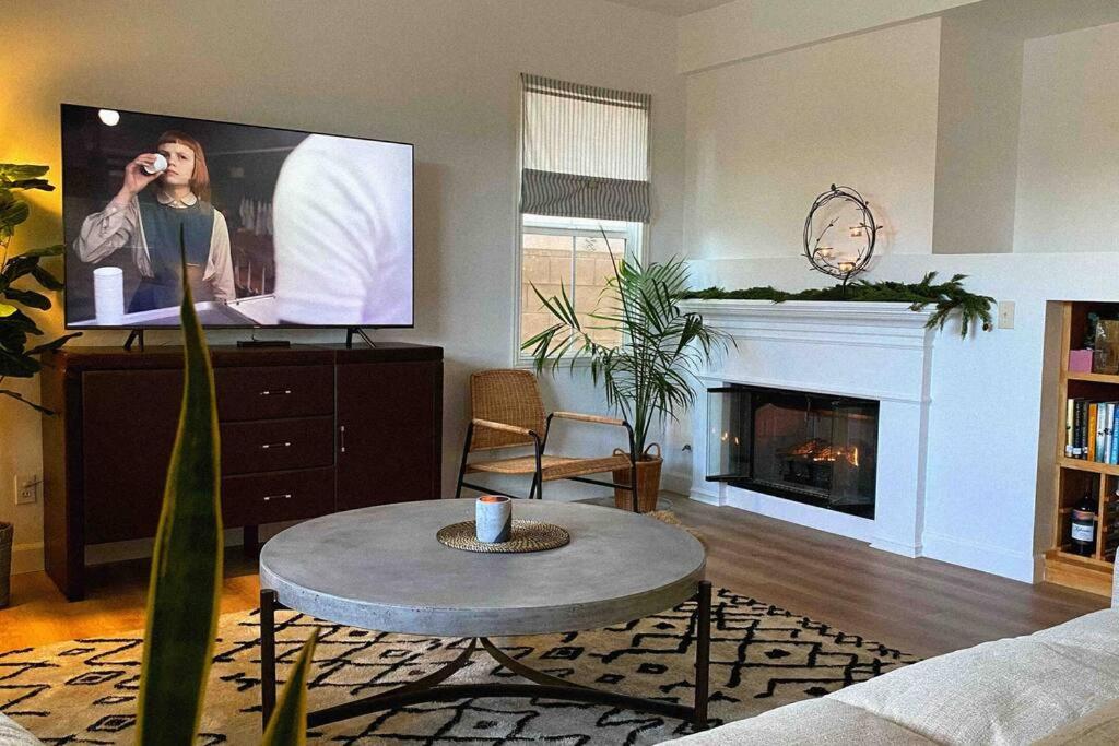 Golf course house with 2 Master Bedrooms