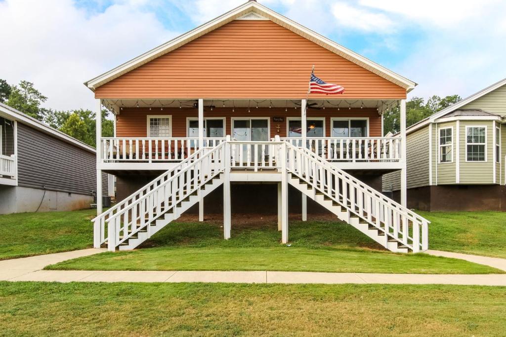 House# 50 Home Away Home (No pets)